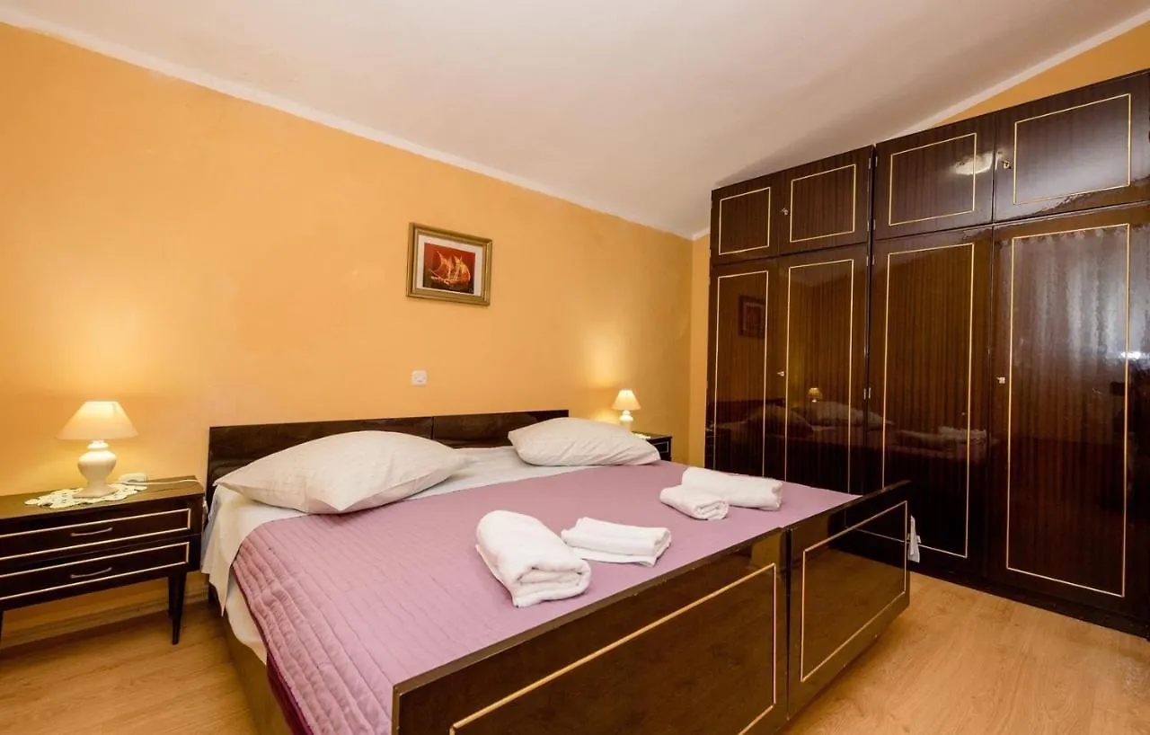 Apartments Mate Barbat na Rabu