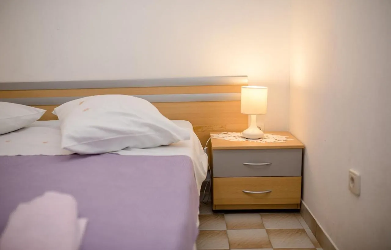 Apartments Mate Barbat na Rabu Guest house