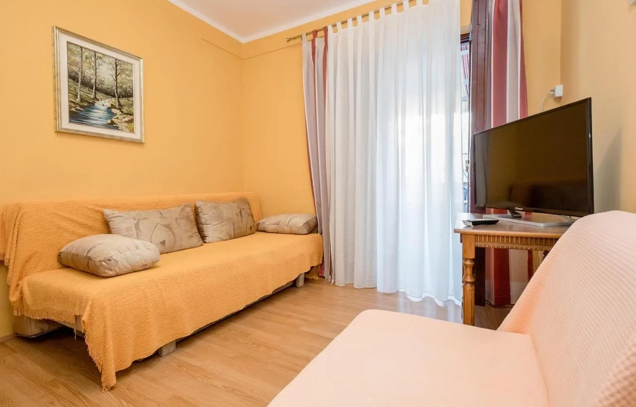 Гостевой дом Apartments Mate Barbat na Rabu