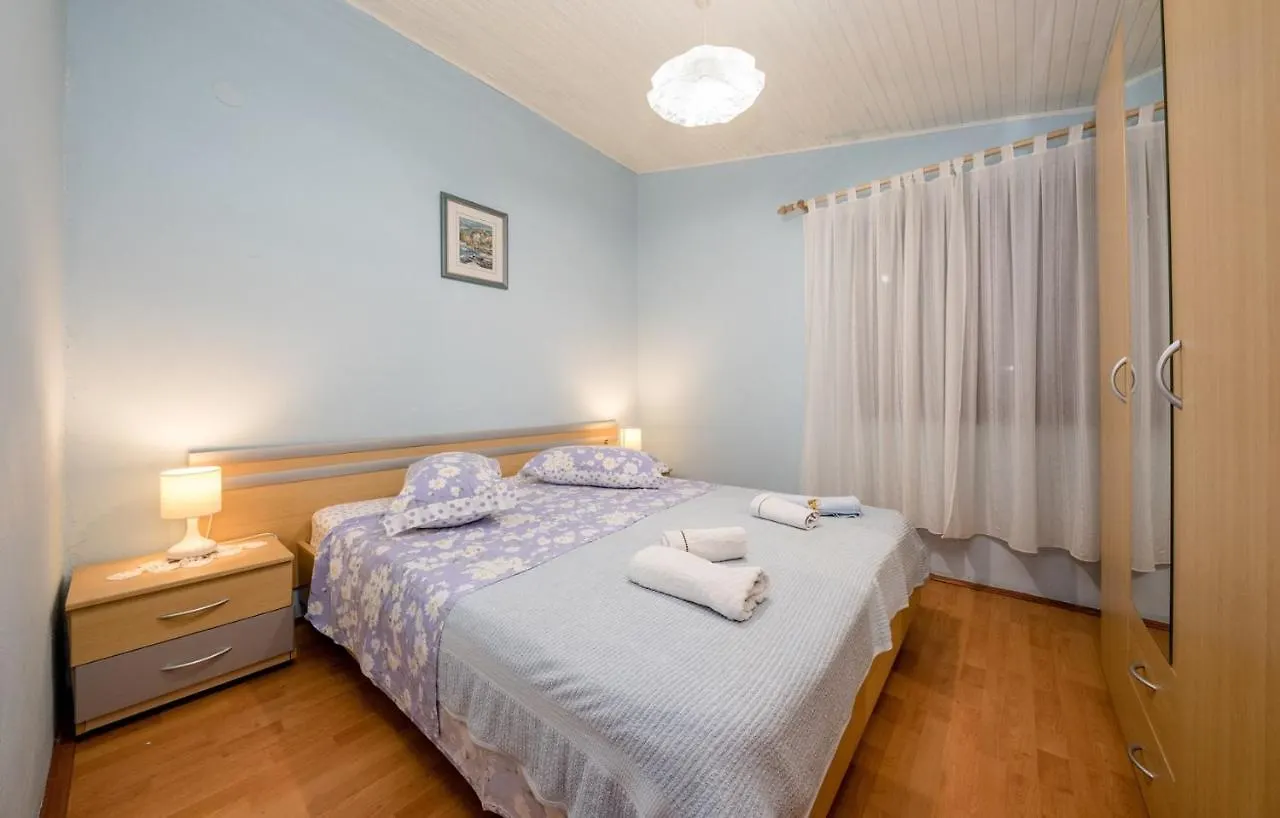 Guest house Apartments Mate Barbat na Rabu Croatia