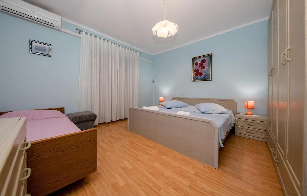 Apartments Mate Barbat na Rabu Croatia