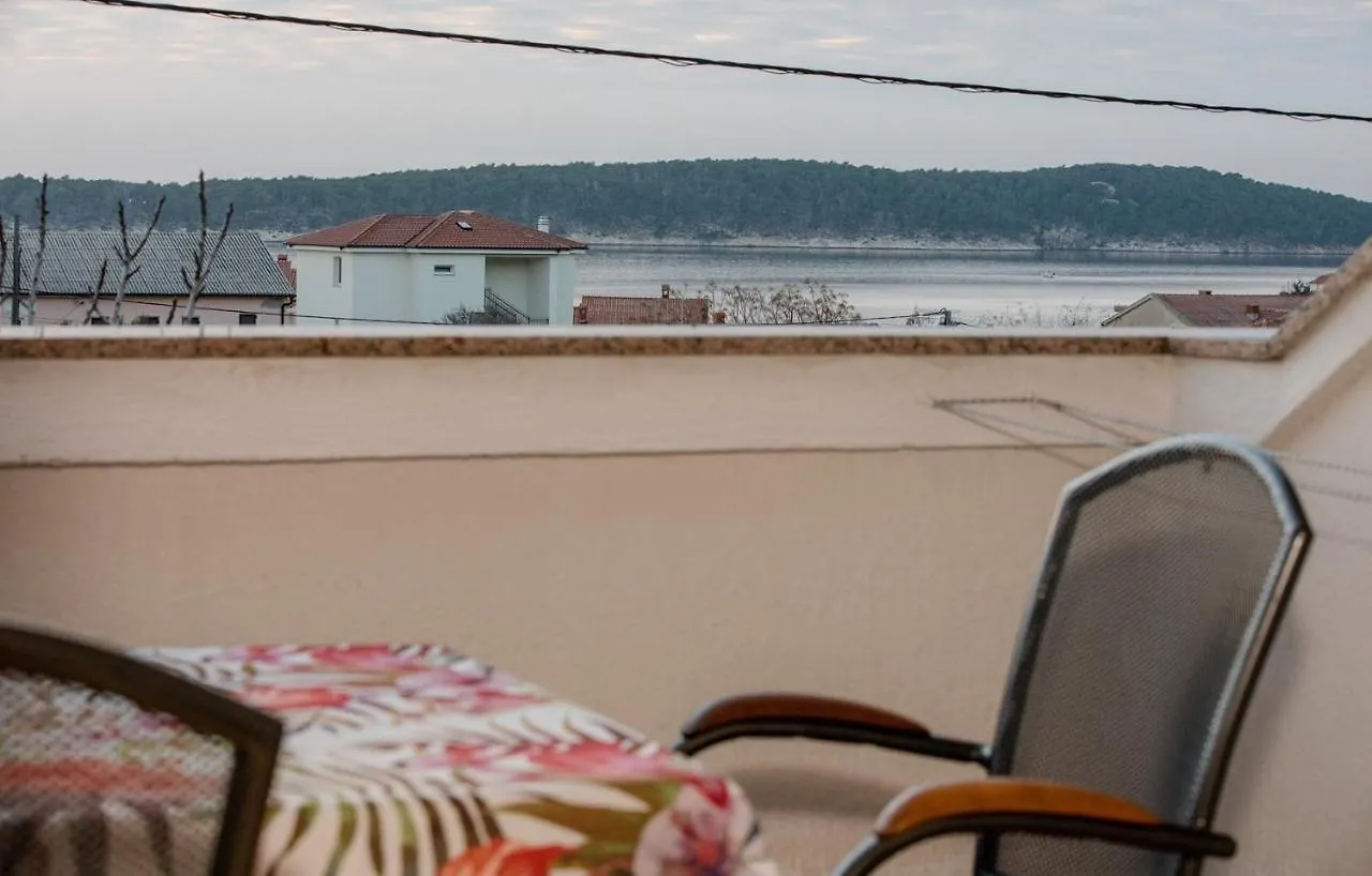 Guest house Apartments Mate Barbat na Rabu