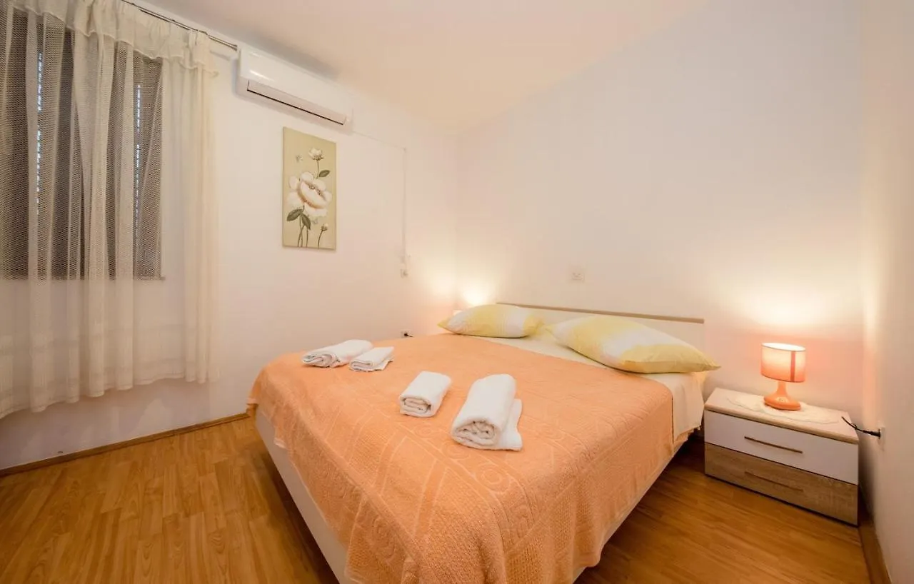 Apartments Mate Barbat na Rabu Croatia