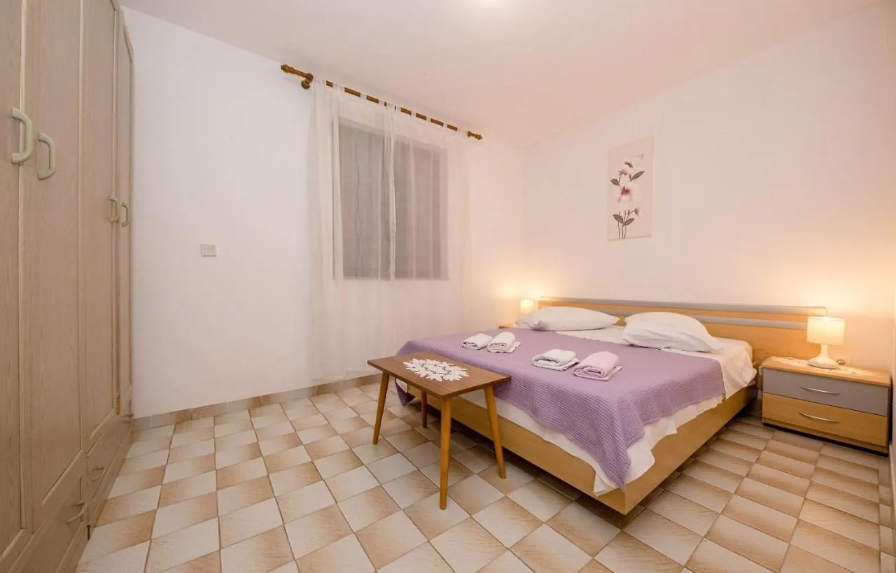 Apartments Mate Barbat na Rabu