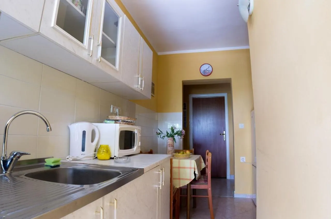 Guest house Apartments Mate Barbat na Rabu